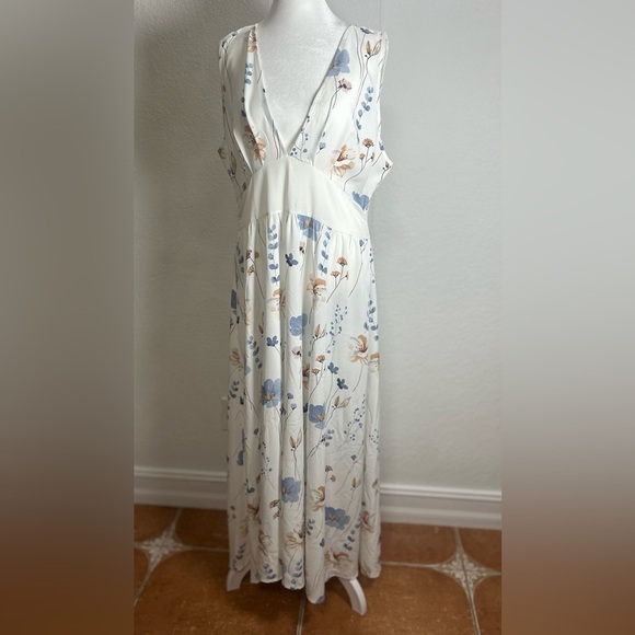 Dresses & Skirts - White dress with flowers. Used but in good condition. Size 14